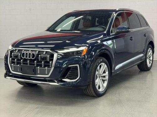 2025 Audi Q7 55 Premium Plus