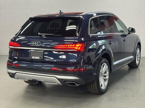 2025 Audi Q7 55 Premium Plus