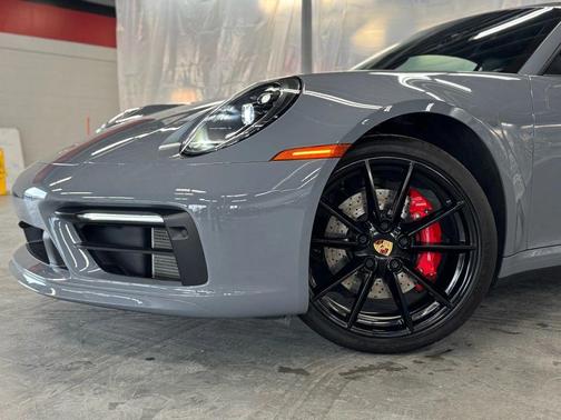 2023 Porsche 911 Carrera 4S Cabriolet