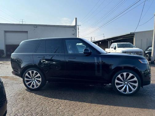 2023 Land Rover Range Rover P530 SE