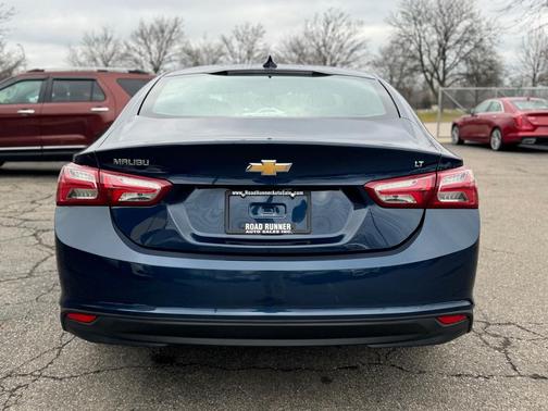 2021 Chevrolet Malibu FWD LT