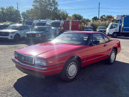 RED 1989 Cadillac Allante 2D Convertible
