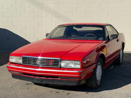 RED 1989 Cadillac Allante 2D Convertible