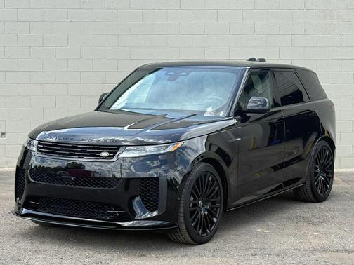 Obsidian Black SV Bespoke Ultra Metallic Gloss 2024 Land Rover Range Rover Sport SV Edition One Obsidian Black