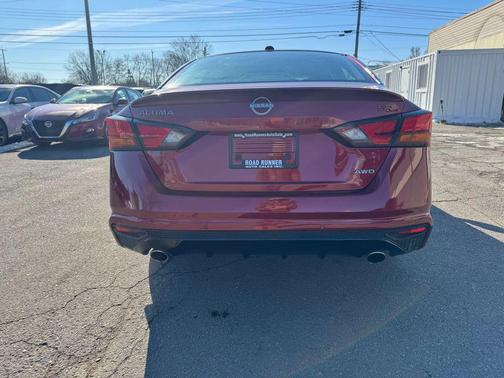 2023 Nissan Altima SR Intelligent AWD