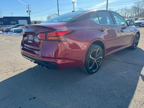2023 Nissan Altima SR Intelligent AWD