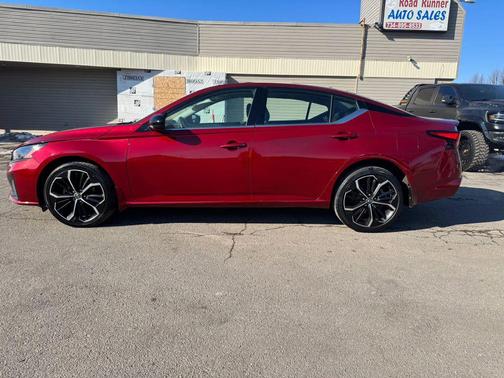 2023 Nissan Altima SR Intelligent AWD