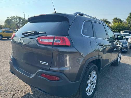 2015 Jeep Cherokee Sport