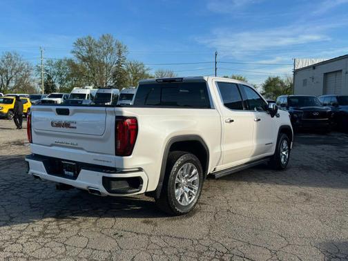 WHITE 2023 GMC Sierra 1500 Denali