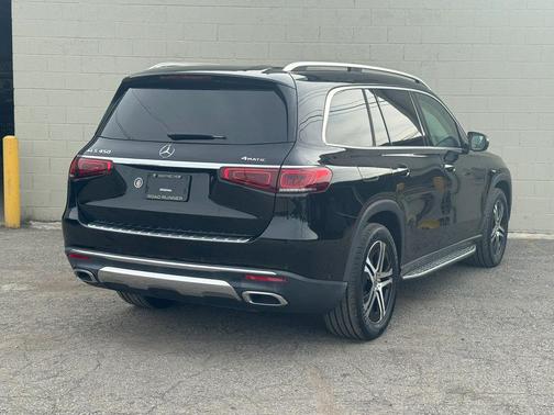 BLACK 2023 Mercedes-Benz GLS 450 4MATIC