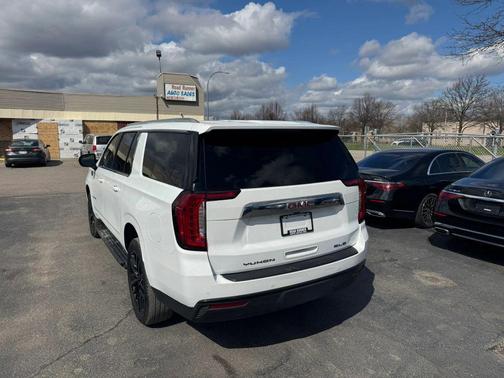 2024 GMC Yukon XL SLE