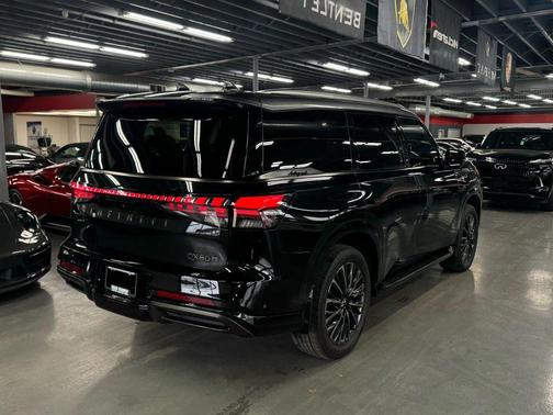 2025 INFINITI QX80 AUTOGRAPH AWD