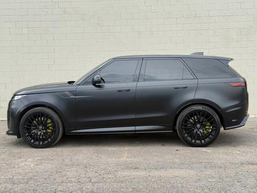Obsidian Black SV Bespoke Ultra Metallic Gloss 2024 Land Rover Range Rover Sport SV Edition One Obsidian Black