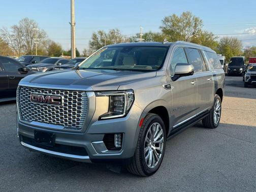 Sterling Metallic 2023 GMC Yukon XL Denali