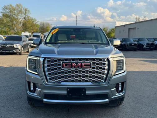 Sterling Metallic 2023 GMC Yukon XL Denali