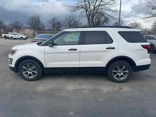 White Platinum Metallic Tri-Coat 2017 Ford Explorer sport