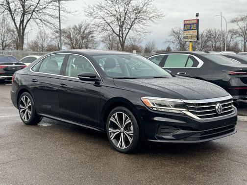 2022 Volkswagen Passat 2.0T SE