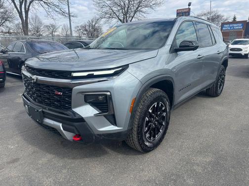 Sterling Gray Metallic 2025 Chevrolet Traverse L