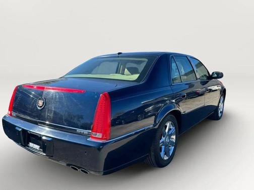 2006 Cadillac DTS Base
