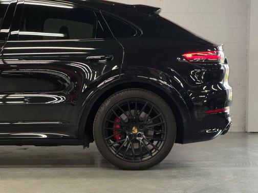 2023 Porsche Cayenne GTS