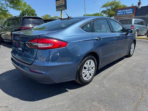 BLUE 2019 Ford Fusion SE
