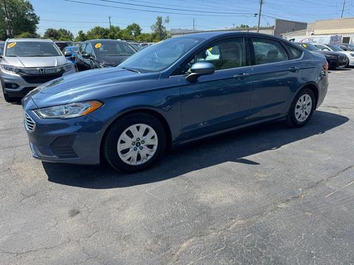 BLUE 2019 Ford Fusion SE