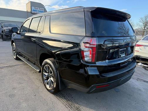 2024 Chevrolet Suburban 4WD Z71