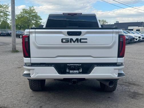 White Frost Tricoat 2025 GMC Sierra 2500 Denali Ultimate