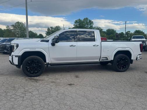 White Frost Tricoat 2025 GMC Sierra 2500 Denali Ultimate