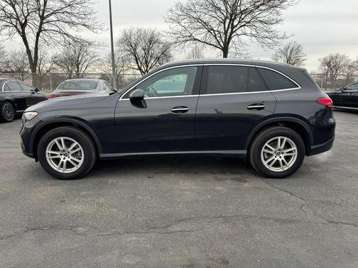2025 Mercedes-Benz GLC 300 4MATIC