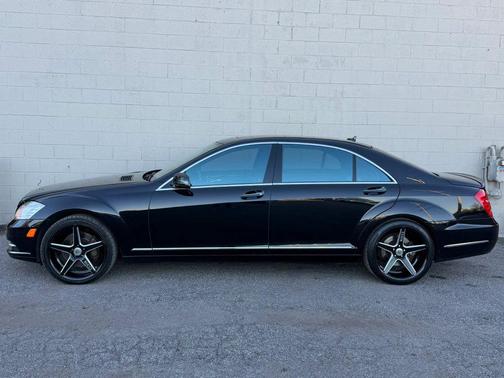 BLACK 2010 Mercedes-Benz S-Class 4MATIC