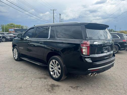 Black 2022 Chevrolet Suburban Premier