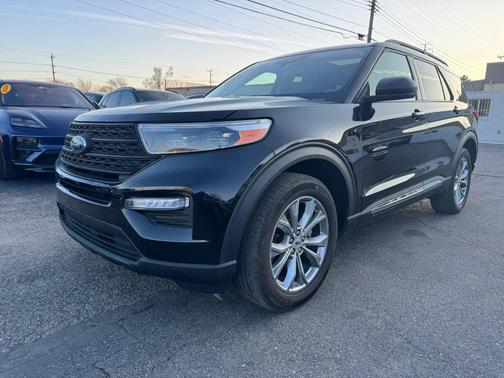 Agate Black Metallic 2023 Ford Explorer XLT
