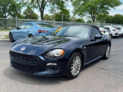 2018 FIAT 124 Spider Base