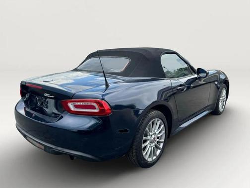 2018 FIAT 124 Spider Base
