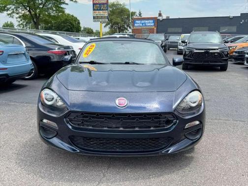 2018 FIAT 124 Spider Base