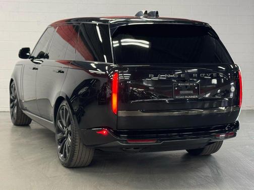 2023 Land Rover Range Rover SV