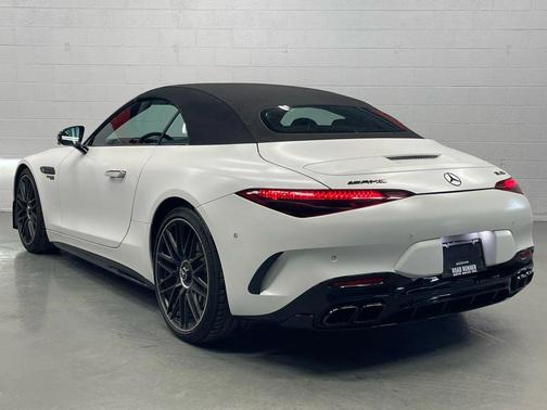 2022 Mercedes-Benz AMG SL 63 Base