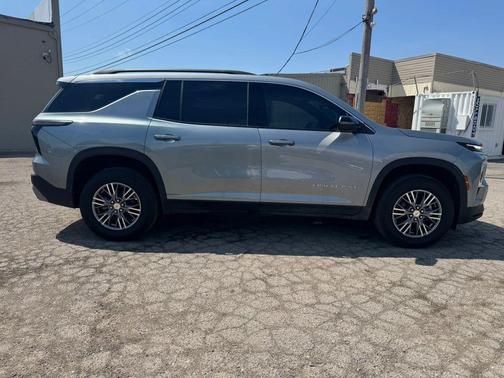 SILVER 2026 Chevrolet Traverse LT