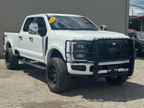 Oxford White 2024 Ford F-250 XL