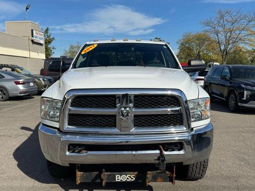 2017 RAM 3500 Tradesman Regular Cab 4x4 8' Box