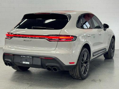 2023 Porsche Macan T Sport Utility 4D