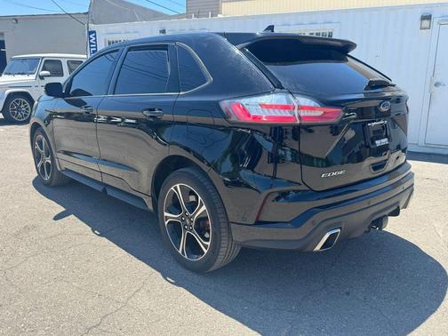 Agate Black 2020 Ford Edge ST
