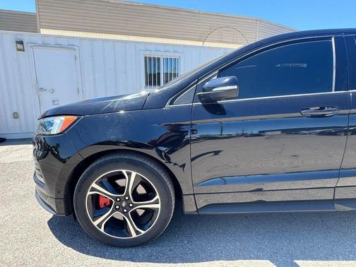 Agate Black 2020 Ford Edge ST