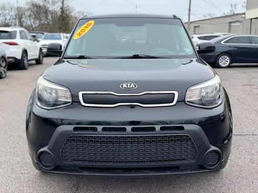 2016 Kia Soul Base