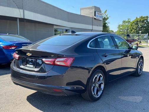 2022 Chevrolet Malibu FWD LT