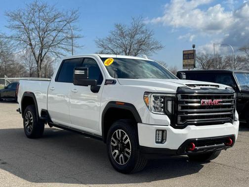 Summit White 2023 GMC Sierra 2500 AT4