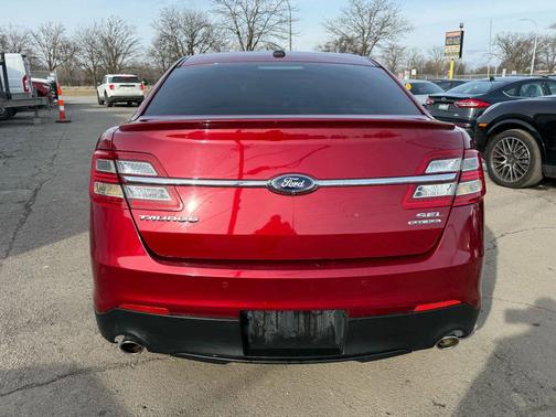 2014 Ford Taurus SEL