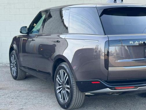 BLACK 2025 Land Rover Range Rover P530 SE 7 Seat