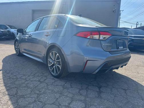 Black Sand Pearl 2021 Toyota Corolla SE